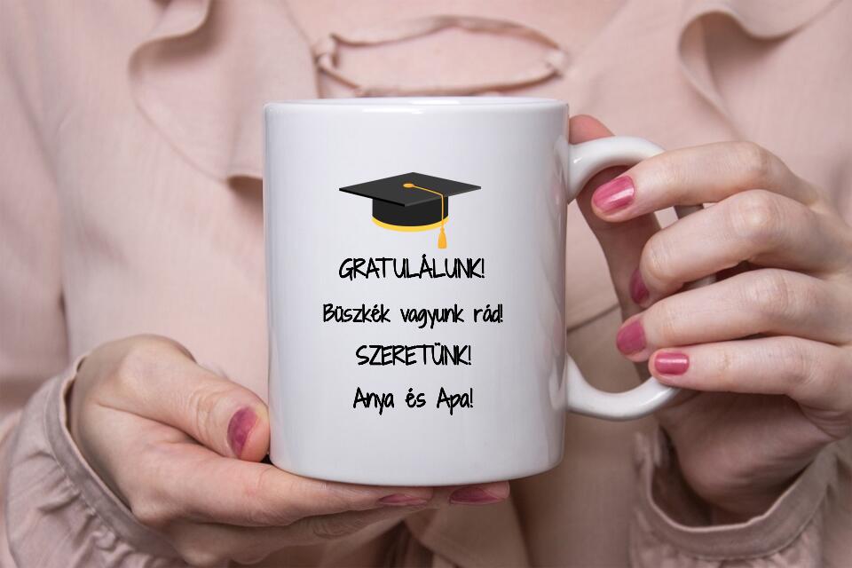 Diplomaosztóra családi bögre - lányoknak - személyre szabható üzenettel