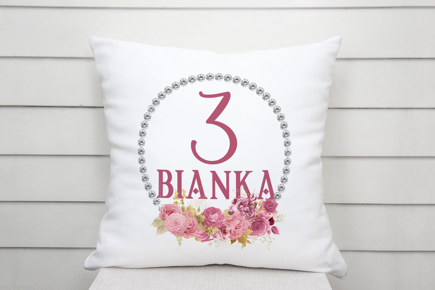 Párna születésnapra -Virág díszítéssel - névvel, évszámmal